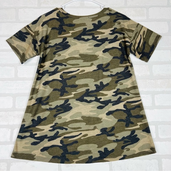 Cute Camo Tee with Keyhole Front and Oversized Comfy Fit Size S/M - Picture 8 of 8